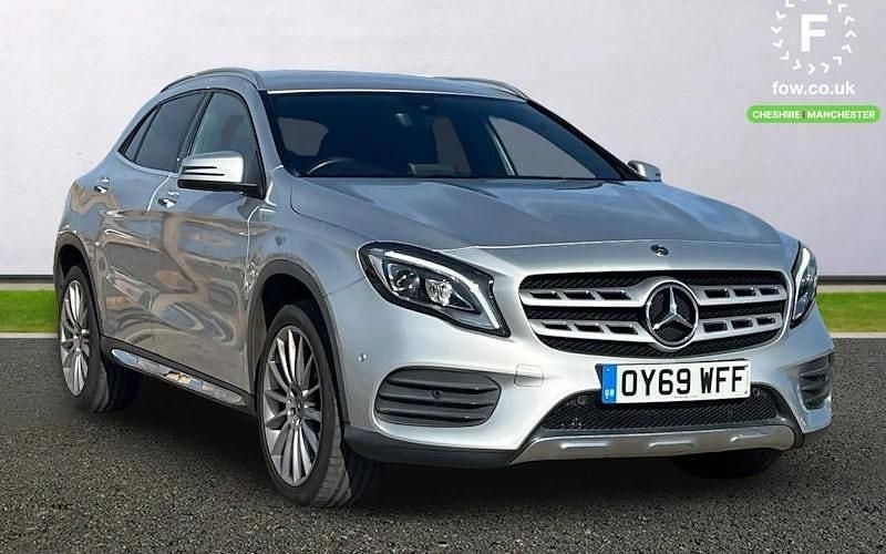 Used Mercedes GLA180 AMG line 122 HP (89 kW) 2019 Silver SUV
