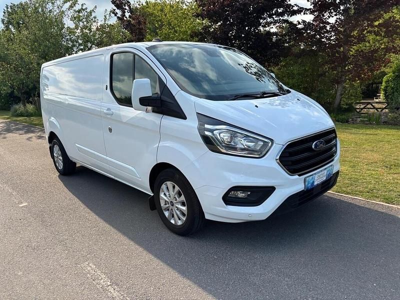 Used Ford Transit Custom Limited 130 HP (95 kW) 2022 White Van