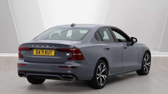 Used Volvo S60 R-Design 390 HP (286 kW) 2022 Sedan