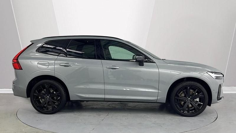 Used Volvo XC60 Plus 247 HP (181 kW) 2025 Grey SUV