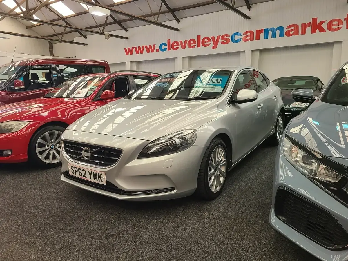 Used Volvo V40 SE Lux 2012 Silver Hatchback