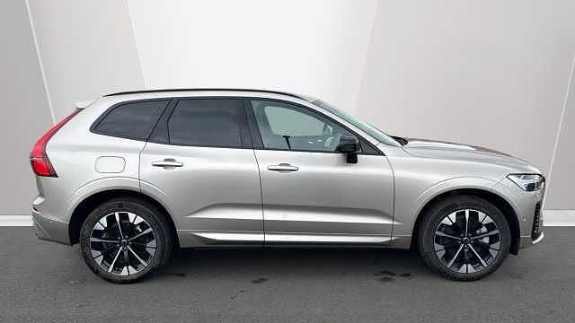 Used Volvo XC60 Ultra 449 HP (330 kW) 2025 Gold SUV