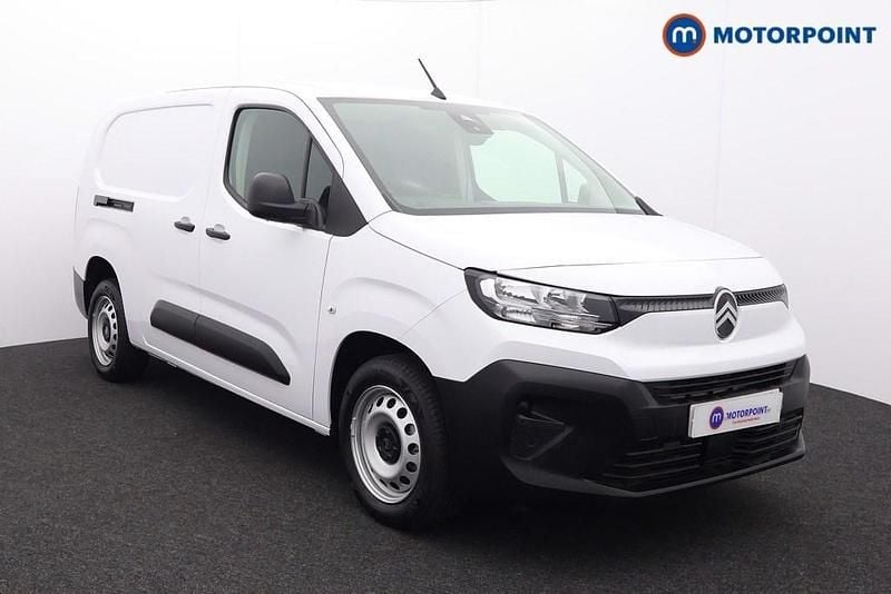 White New 2025 Citroën Berlingo MPV | £16,299 (Super price) - Image 1/4