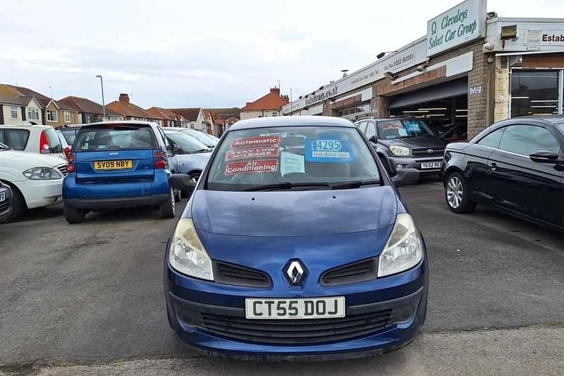 Blue Used 2005 Renault Clio II Expression Hatchback | £3,195 (A bit pricey) - Image 1/1