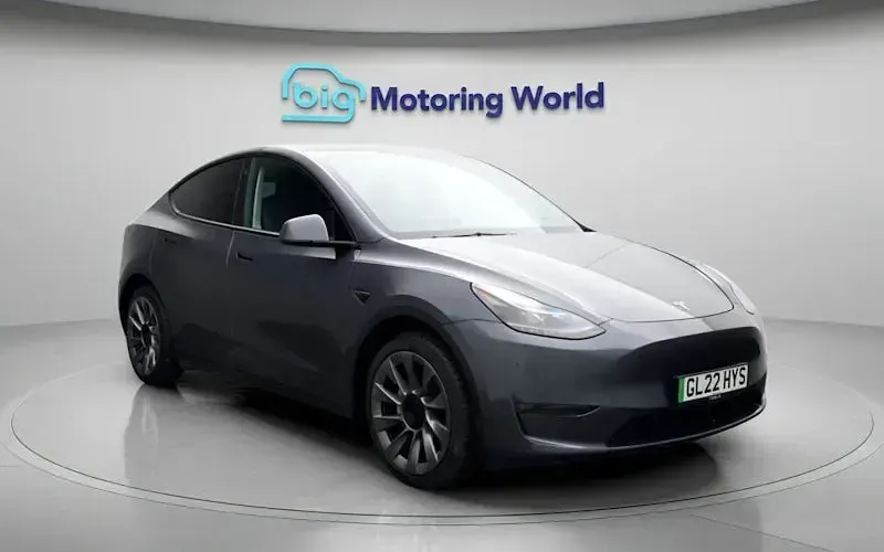 Used Tesla Model Y Long Range AWD 286 kW (389 HP) 2025 SUV