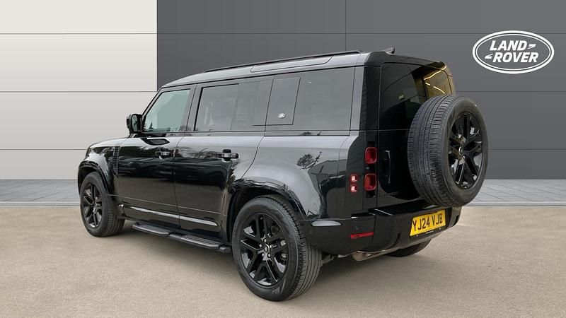 Used Land Rover Defender 249 HP (183 kW) 2024 Black SUV