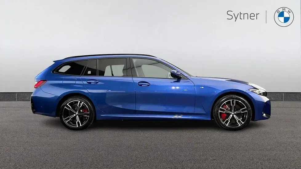 New BMW 330 M Sport 288 HP (211 kW) 2026 Blue Estate