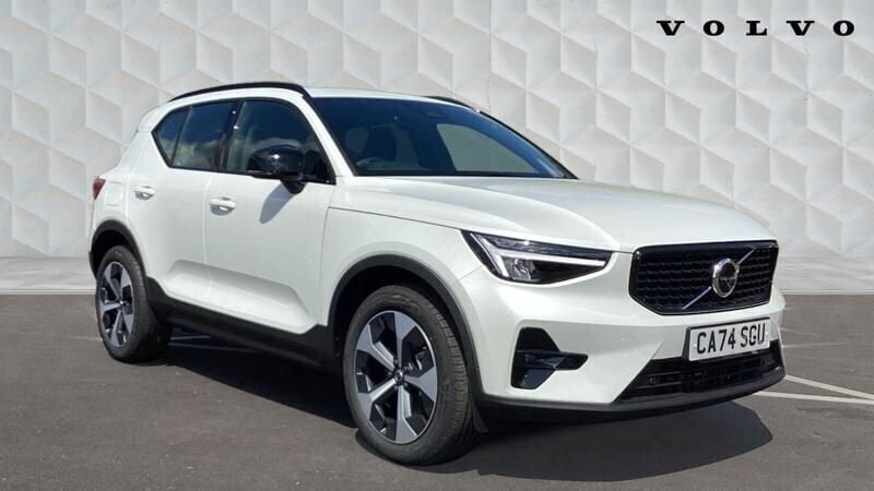 White New 2024 Volvo XC40 Plus SUV | £33,982 (Super price) - Image 1/4