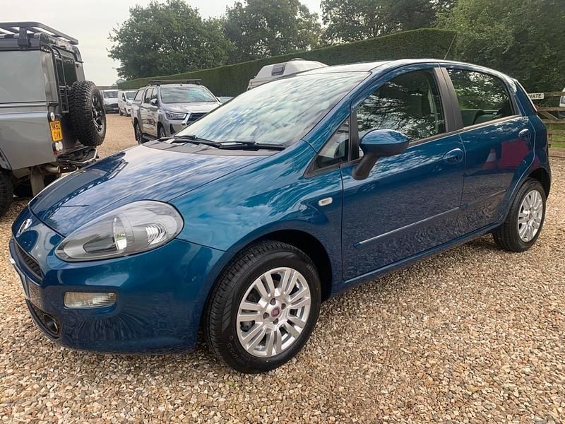 Used Fiat Punto Easy 77 HP (56 kW) 2012 Blue Hatchback