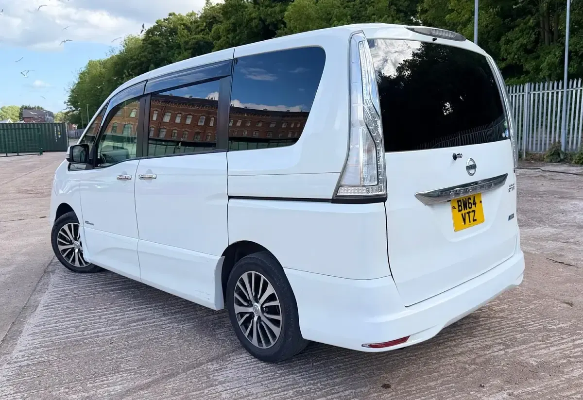 Used Nissan Serena S 2014 White MPV