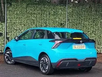 Used MG MG4 EV SE 149 kW (203 HP) 2023 Blue Hatchback