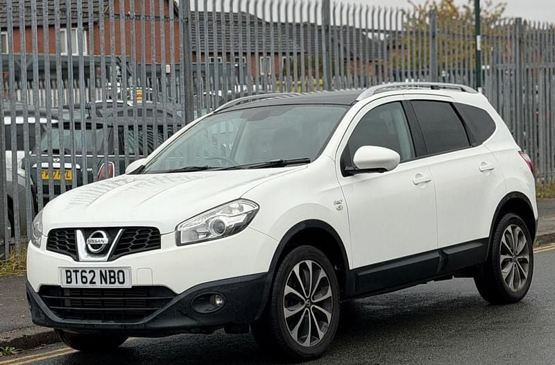 White Used 2013 Nissan Qashqai +2 N-TEC SUV | £1,995 (Super price) - Image 1/4