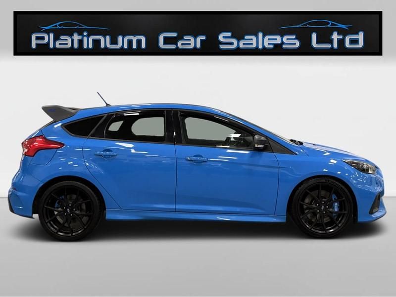 Used Ford Focus RS 350 HP (257 kW) 2018 Blue Hatchback