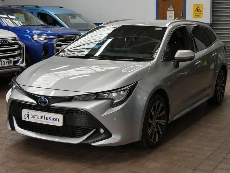 Used Toyota Corolla Design 196 HP (144 kW) 2022 Silver Estate