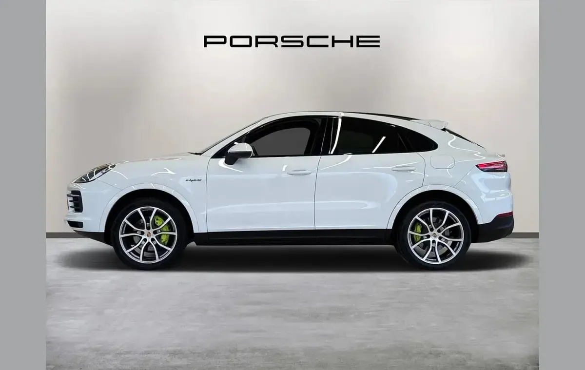 Used Porsche Cayenne E-Hybrid Platinum Edition 456 HP (335 kW) 2022 White SUV