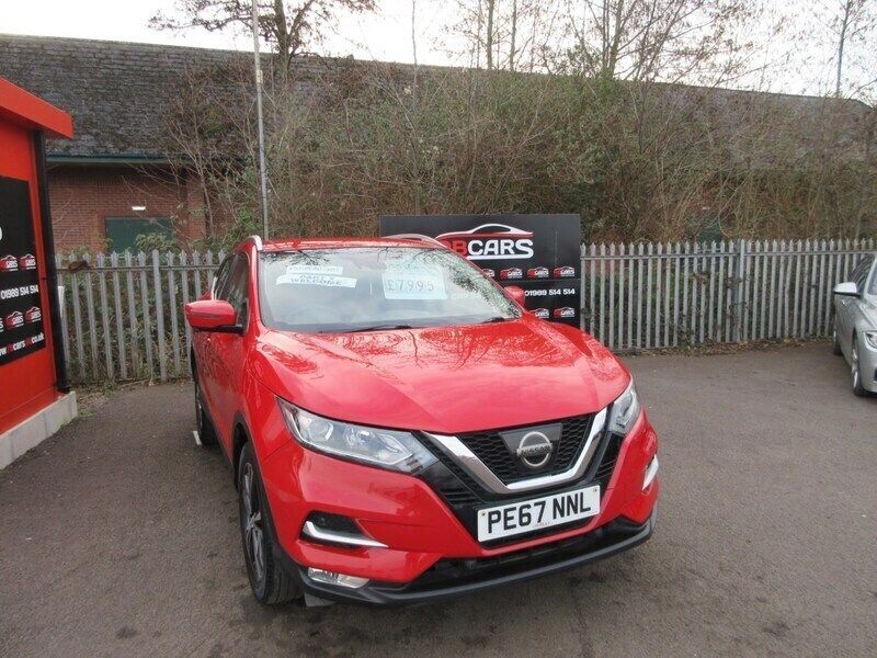 Red Used 2017 Nissan Qashqai N-Connecta SUV | £7,495 (A bit pricey) - Image 1/4