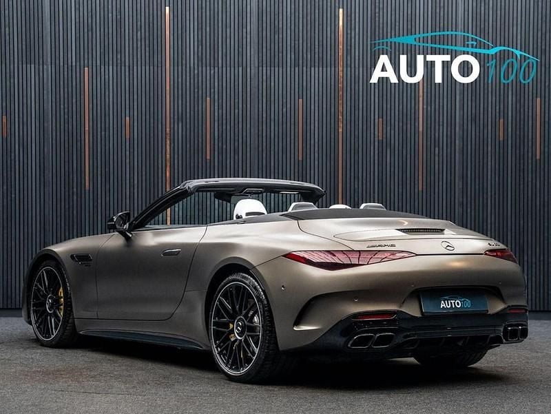 Begagnad Mercedes SL63 AMG Premium Plus 2023 Grå Cab