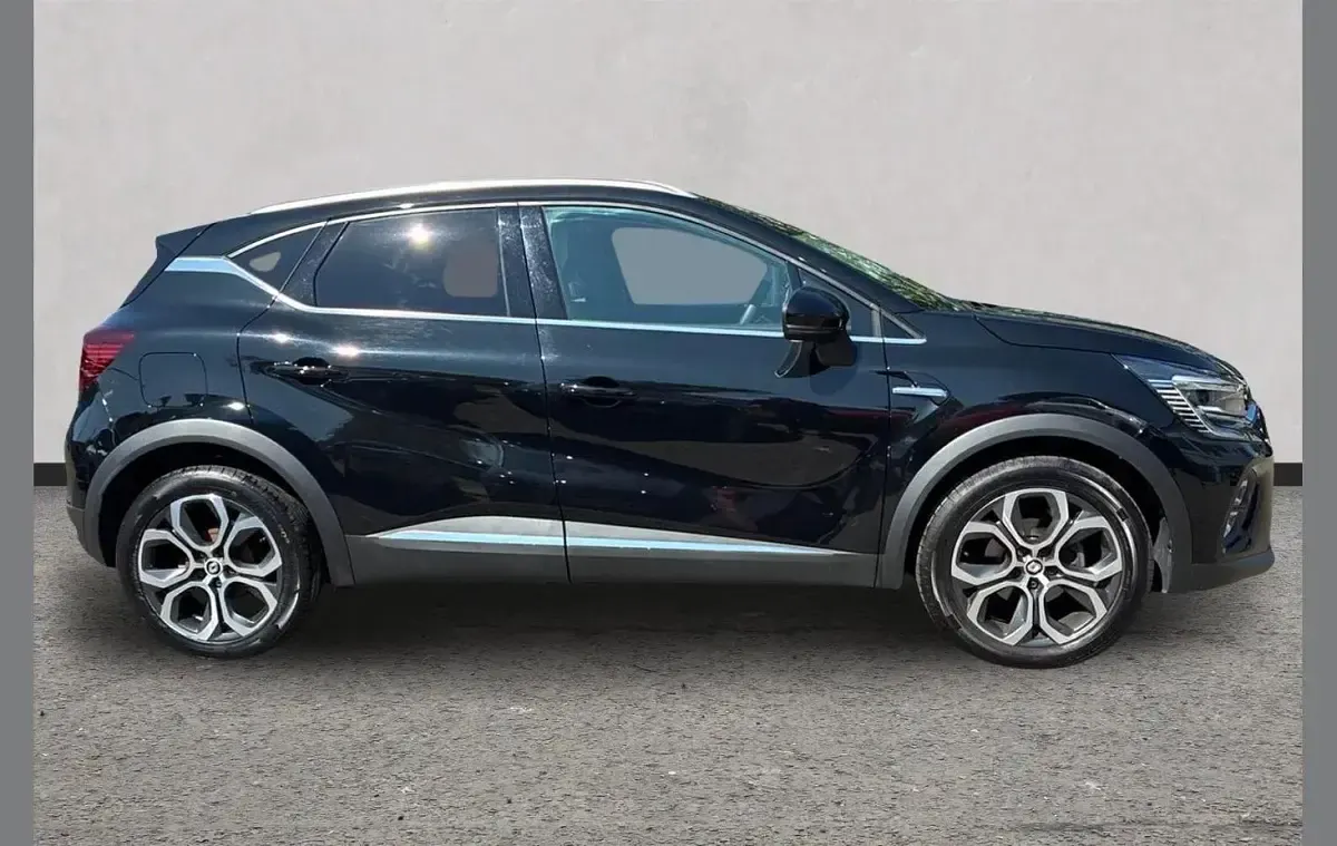 Used Renault Captur SE 91 HP (66 kW) 2022 Diamond black  SUV