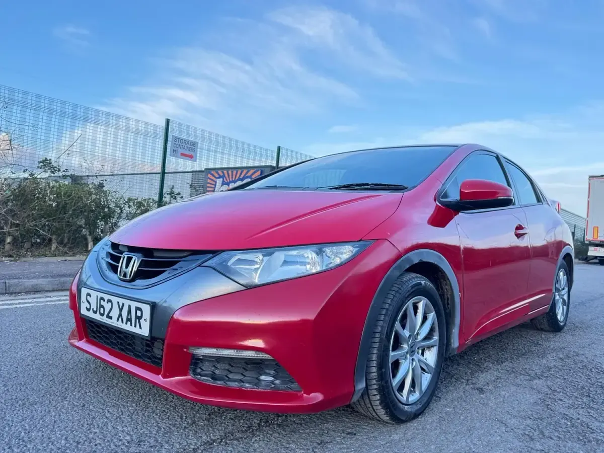 Used Honda Civic SE 150 HP (110 kW) 2012 Red Hatchback