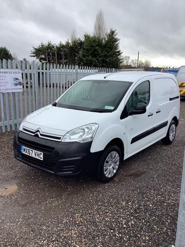 Used Citroën Berlingo 49 kW (67 HP) 2017 White MPV