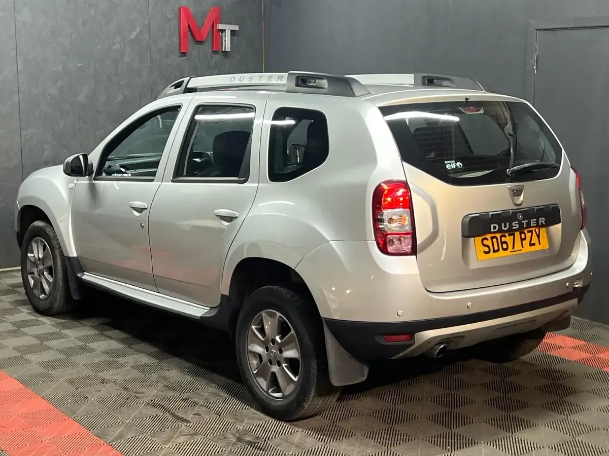 Used Dacia Duster Lauréate 125 HP (91 kW) 2017 Silver SUV