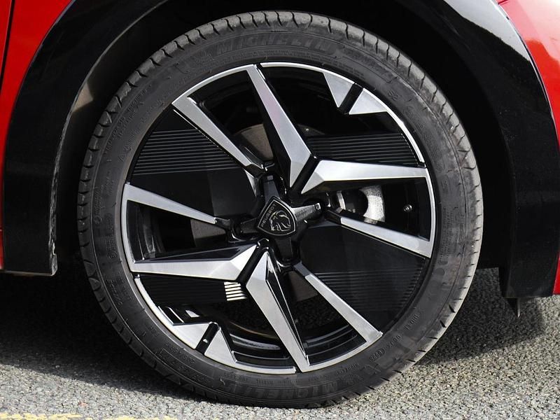 Used Peugeot 208 GT 99 HP (72 kW) 2025 Red Hatchback