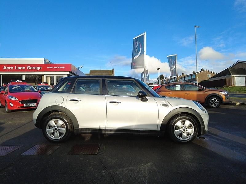 Used Mini Cooper Classic 2019 Silver Hatchback