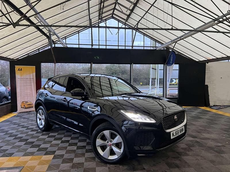 Usado Jaguar E-Pace R-Dynamic 150 HP (110 kW) 2018 Preto SUV
