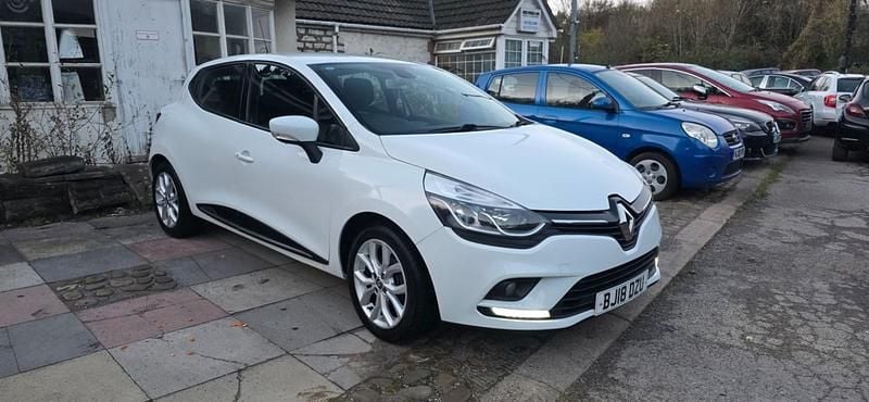 White Used 2018 Renault Clio IV Dynamique Hatchback | £4,799 (Super price) - Image 1/4