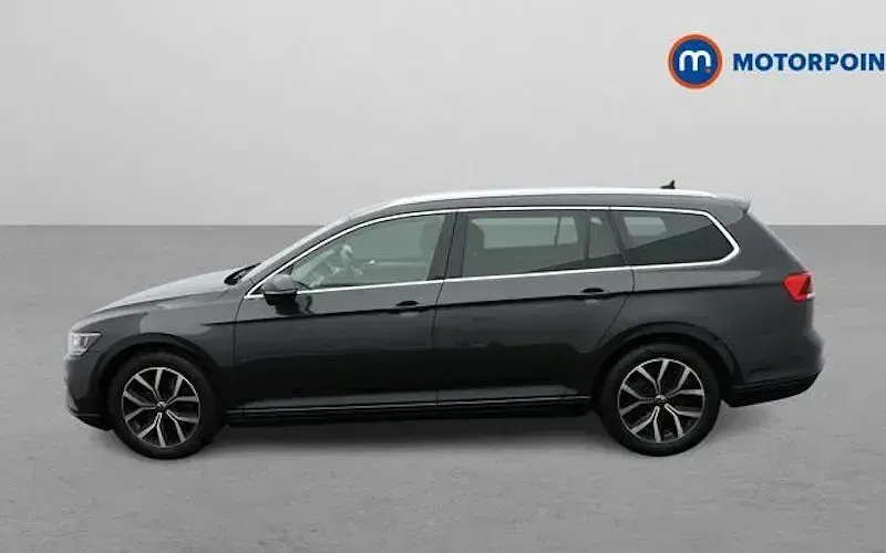 Used VW Passat SEL 150 HP (110 kW) 2023 Estate