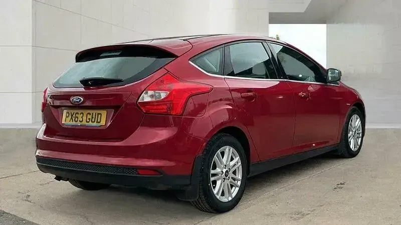 Used Ford Focus Zetec 2013 Red Hatchback