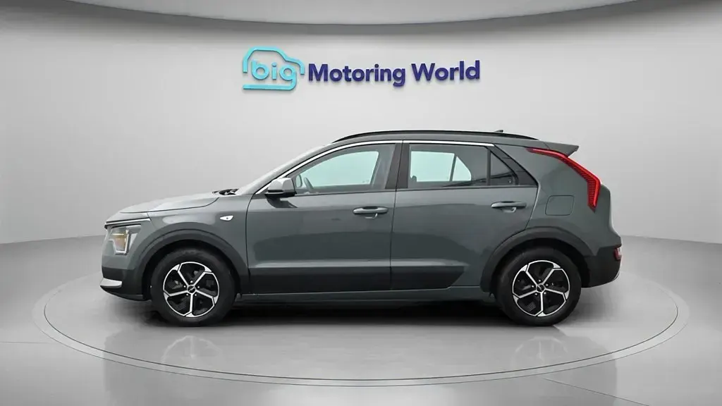 Begagnad Kia Niro 139 HK (102 kW) 2023 Grön SUV