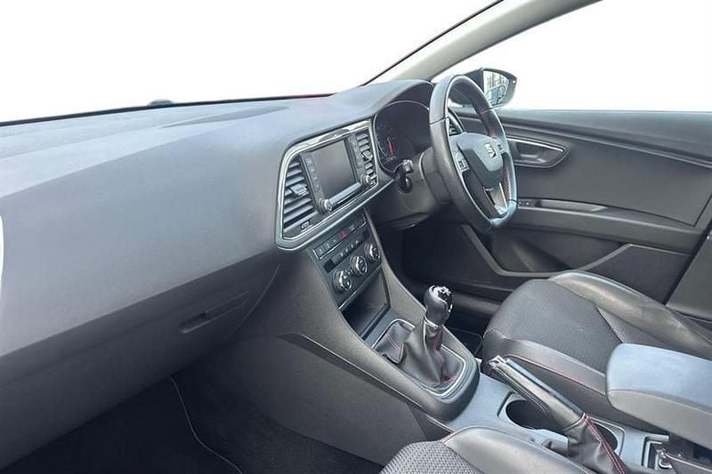 Used Seat Leon FR 150 HP (110 kW) 2015 Midnight black Hatchback