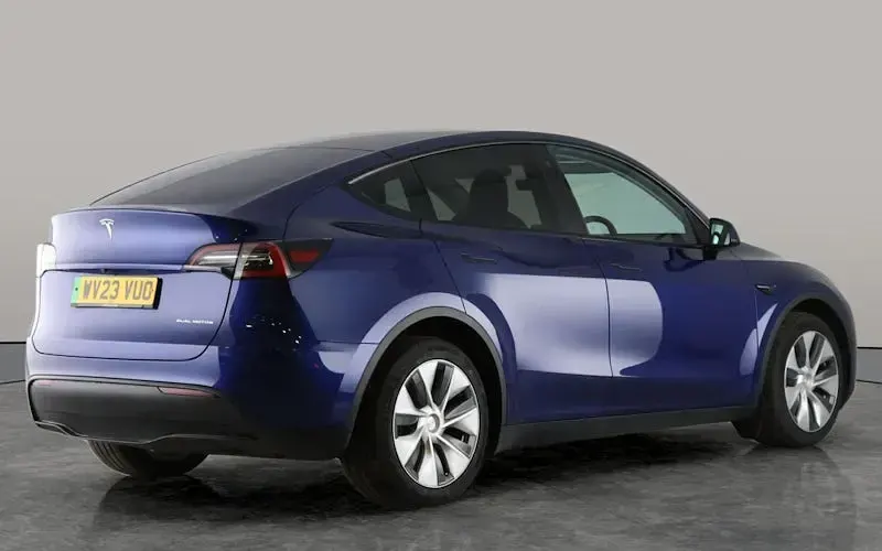 Used Tesla Model Y Long Range AWD 378 kW (514 HP) 2023 Blue SUV