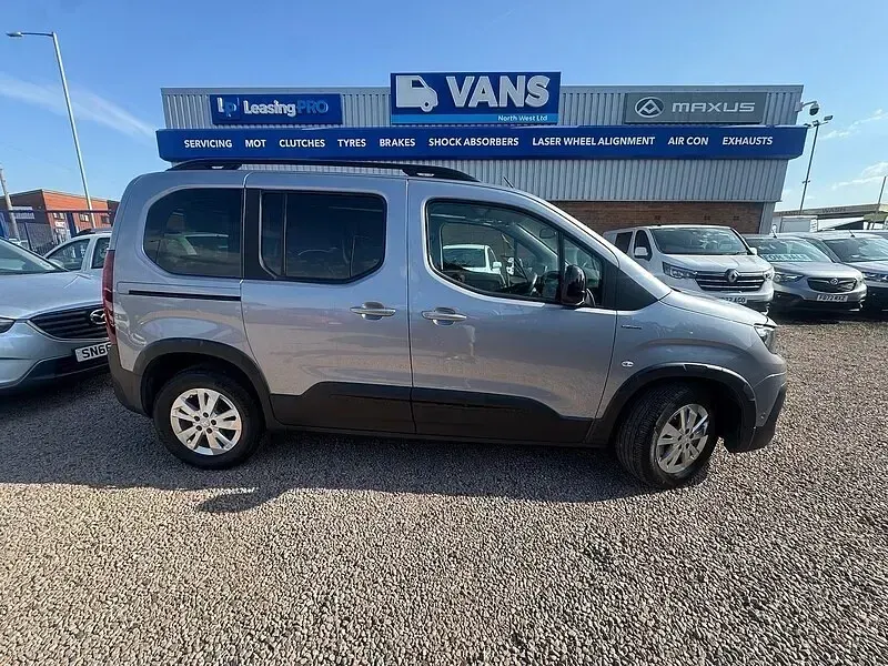 Used Peugeot Rifter GT-line 127 HP (93 kW) 2018 Grey MPV