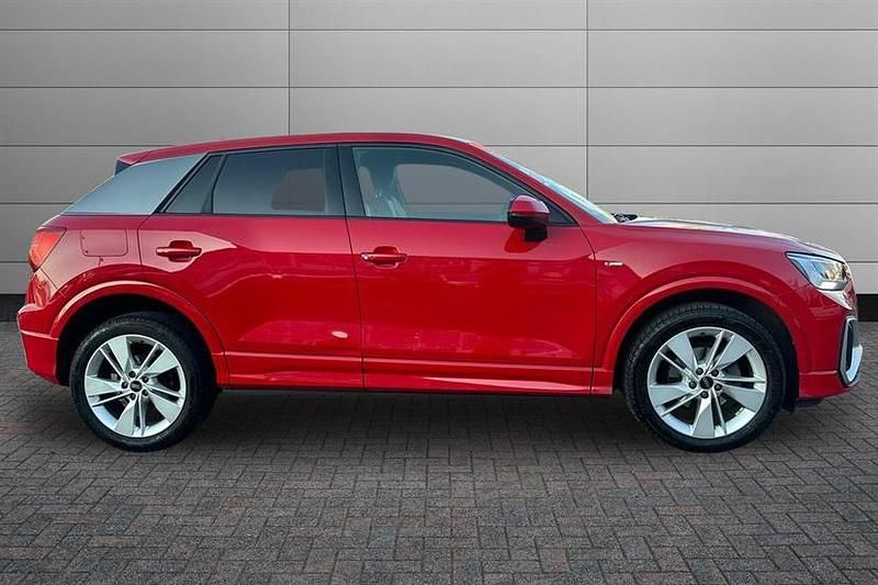 Used Audi Q2 S-Line 150 HP (110 kW) 2025 Red SUV