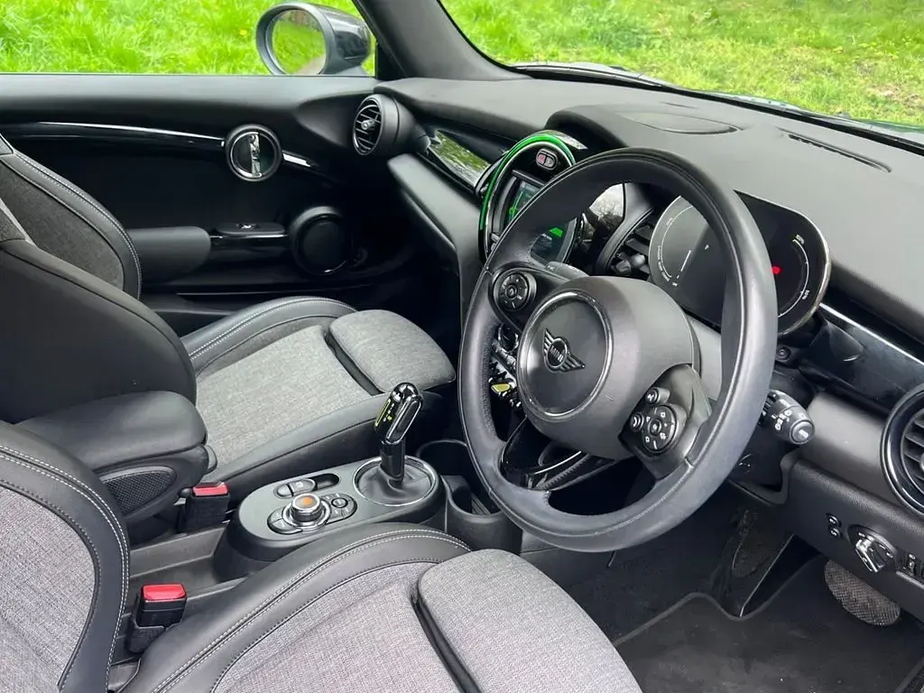 Used Mini Cooper S Hatch 135 kW (184 HP) 2020 Green Hatchback