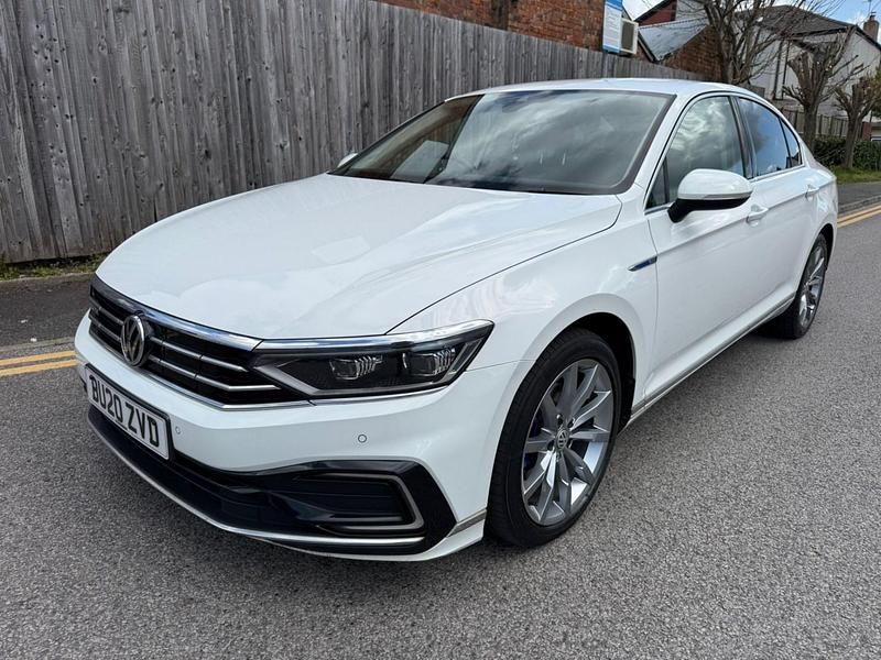 Used VW Passat Advance 218 HP (160 kW) 2020 White Sedan