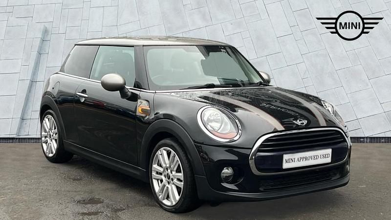 Usado Mini Cooper Hatch 134 HP (98 kW) 2017 Preto Citadino
