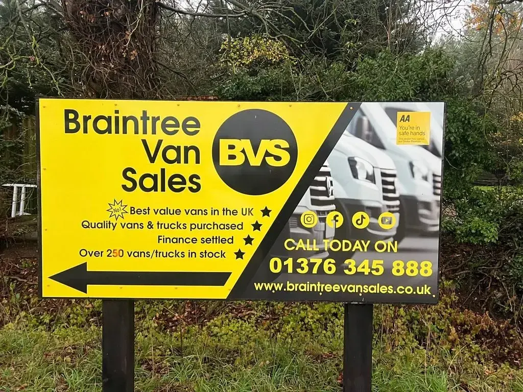 Used Mercedes Sprinter 143 HP (105 kW) 2023 White Van