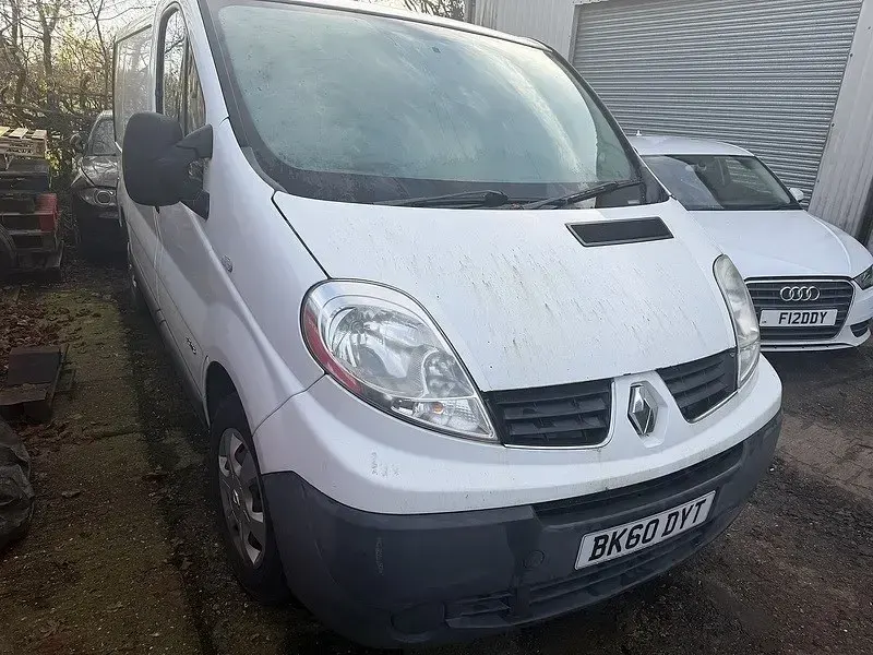 Used Renault Trafic 115 HP (84 kW) 2010 White MPV