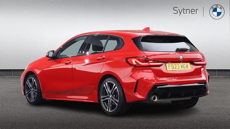 Used BMW 118 M Sport 134 HP (98 kW) 2023 Red Hatchback