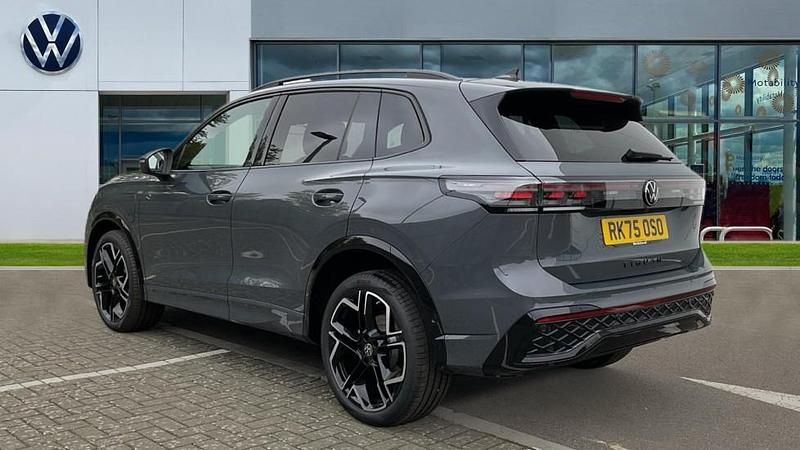 Used VW Tiguan R-line 204 HP (150 kW) 2025 Dolphin grey metallic SUV