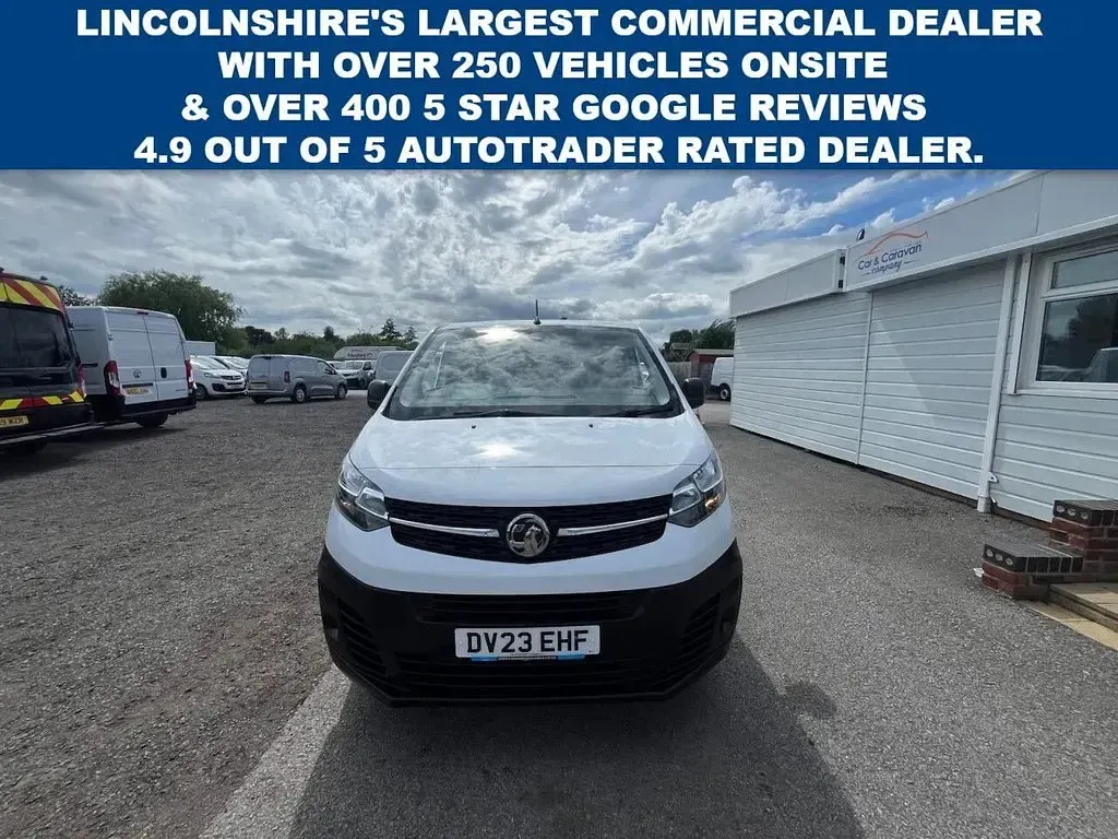 Used Vauxhall Vivaro S 100 HP (73 kW) 2023 White MPV