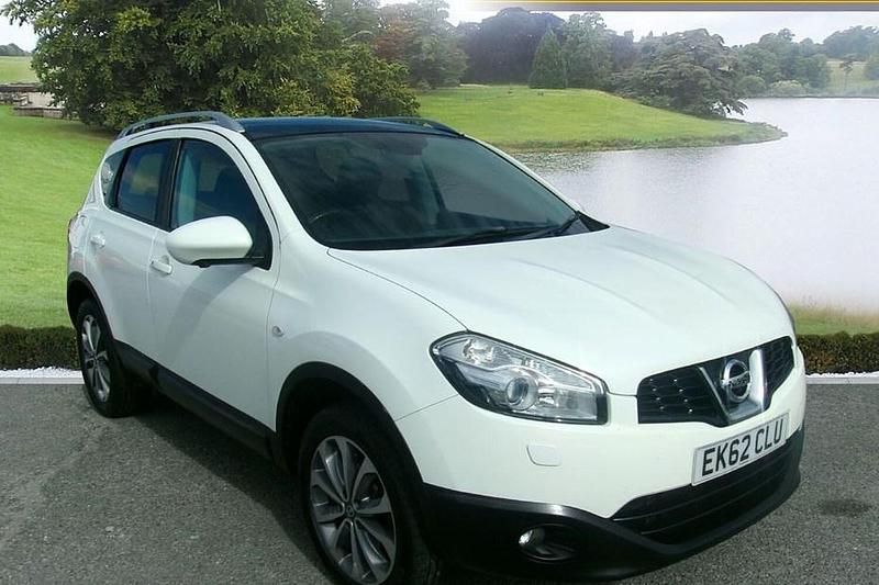 White Used 2012 Nissan Qashqai Tekna SUV | £4,000 (Fair price) - Image 1/1