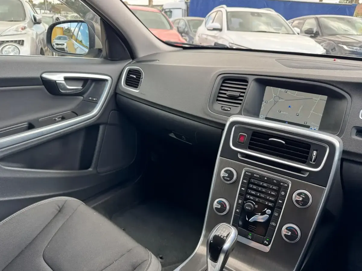 Used Volvo V60 SE 2014 Gold Estate