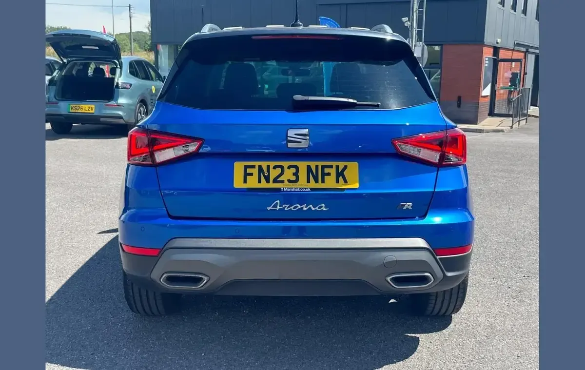 Used Seat Arona FR 108 HP (79 kW) 2023 Blue SUV
