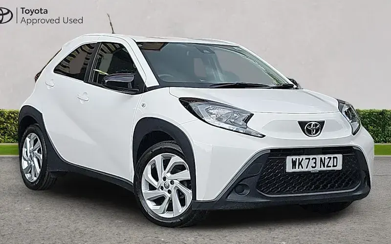 Used Toyota Aygo X PURE 72 HP (52 kW) 2024 SUV