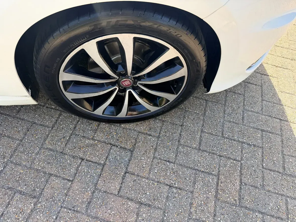 Używany Fiat Tipo Lounge 95 KM (69 kW) 2017 Biały Hatchback