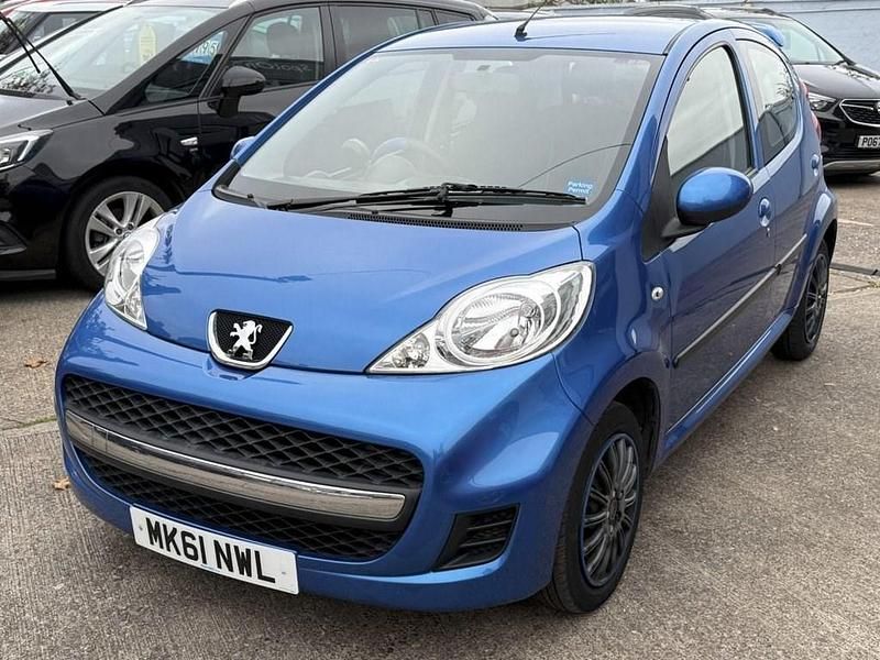 Used Peugeot 107 68 HP (50 kW) 2011 Blue Hatchback